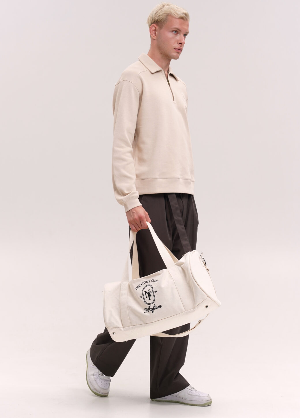 Beige sports bag