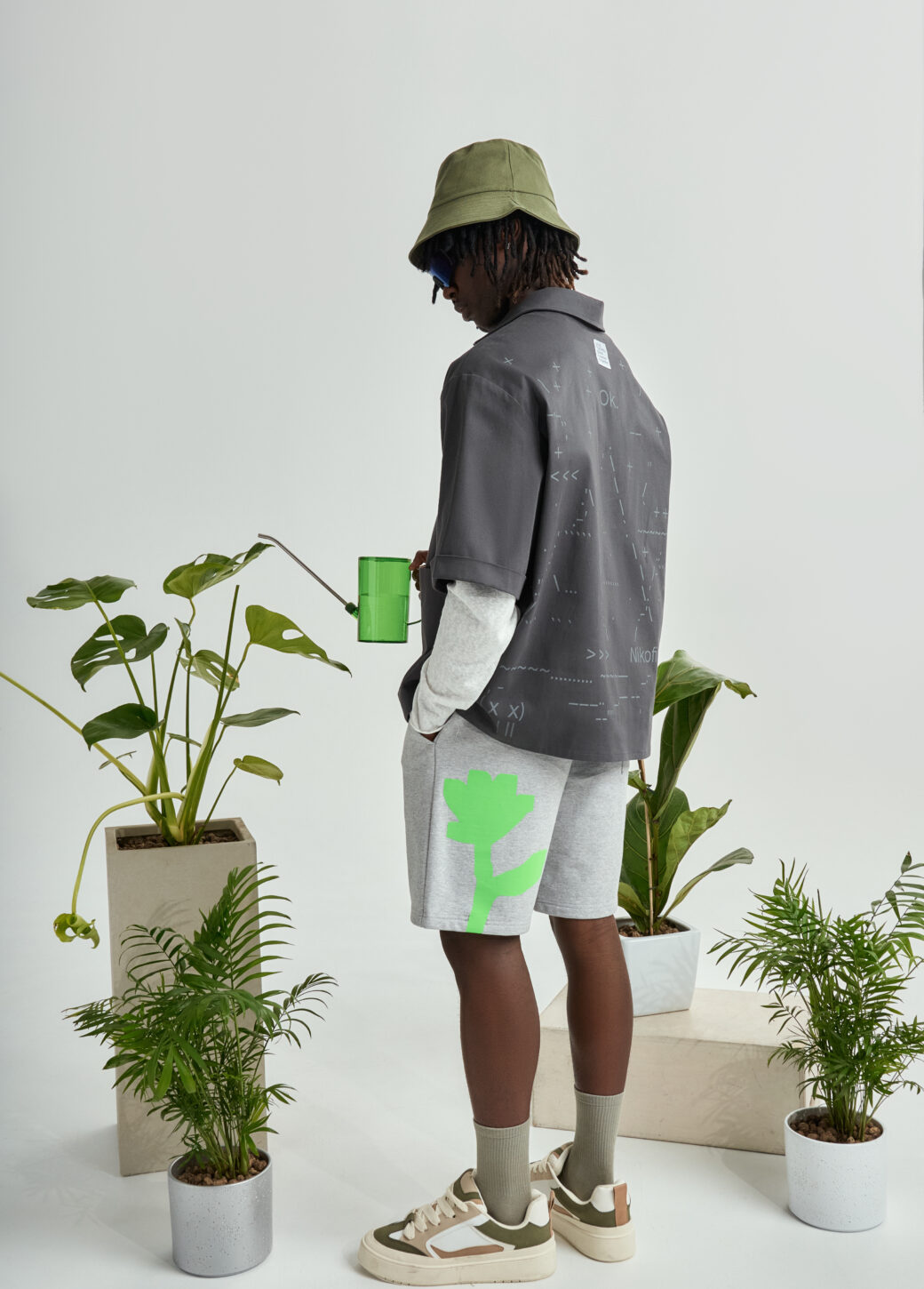 Shorts TOUCHING GRASS