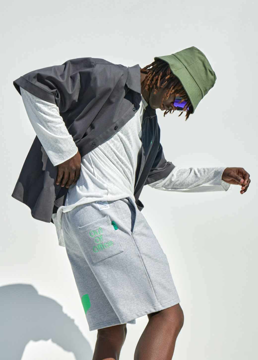Shorts TOUCHING GRASS