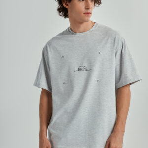 T-shirt TOUCHING GRASS