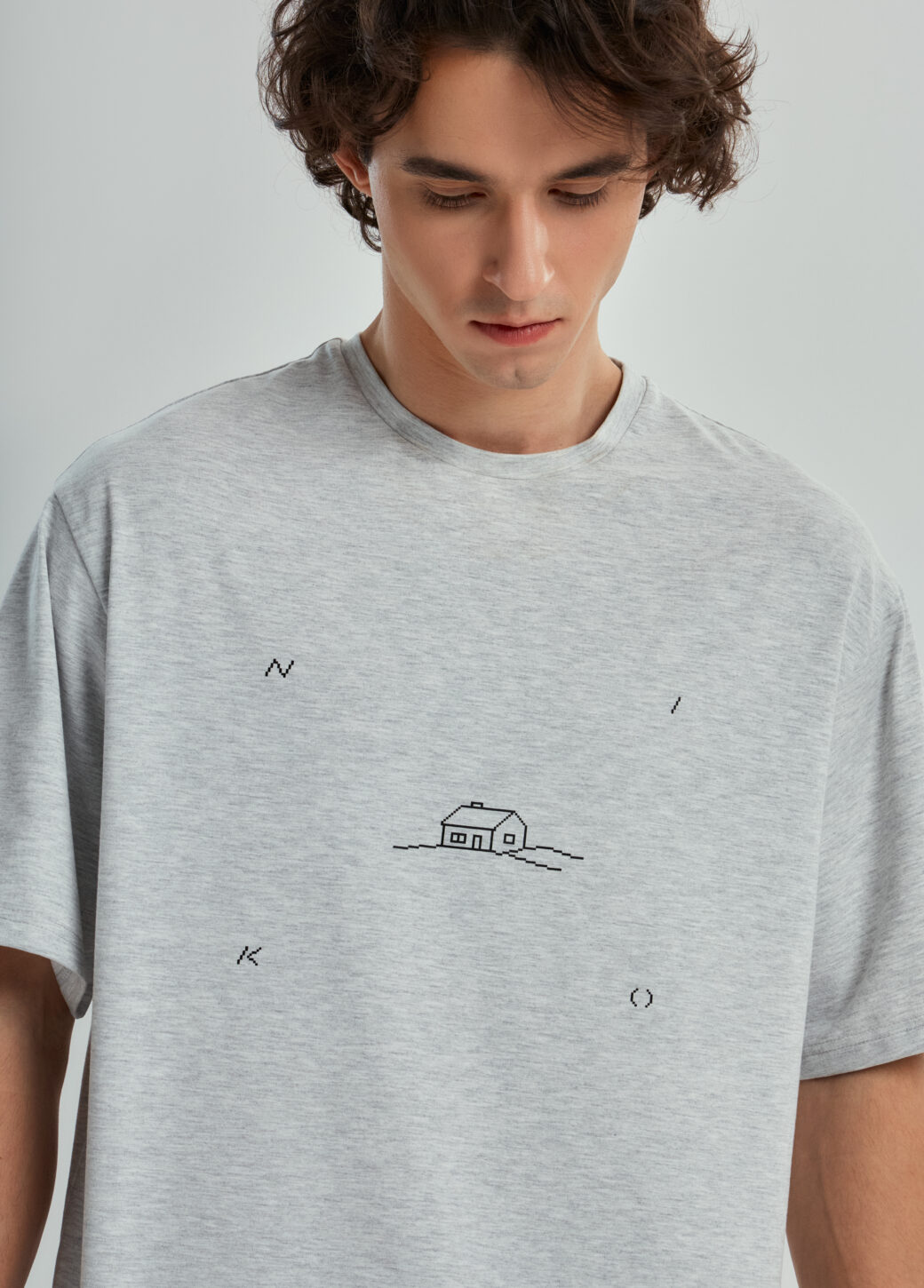 T-shirt TOUCHING GRASS