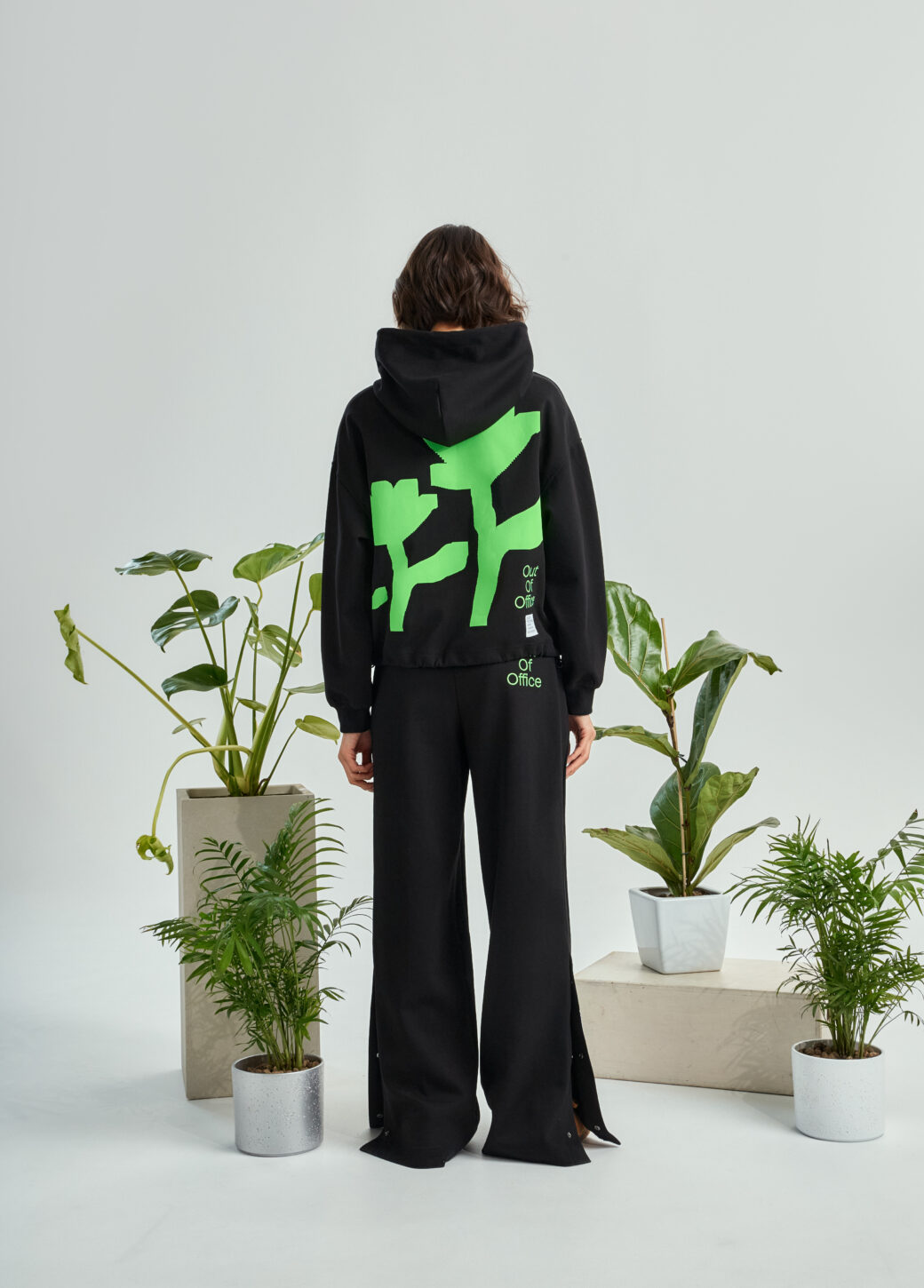 Suit TOUCHING GRASS female