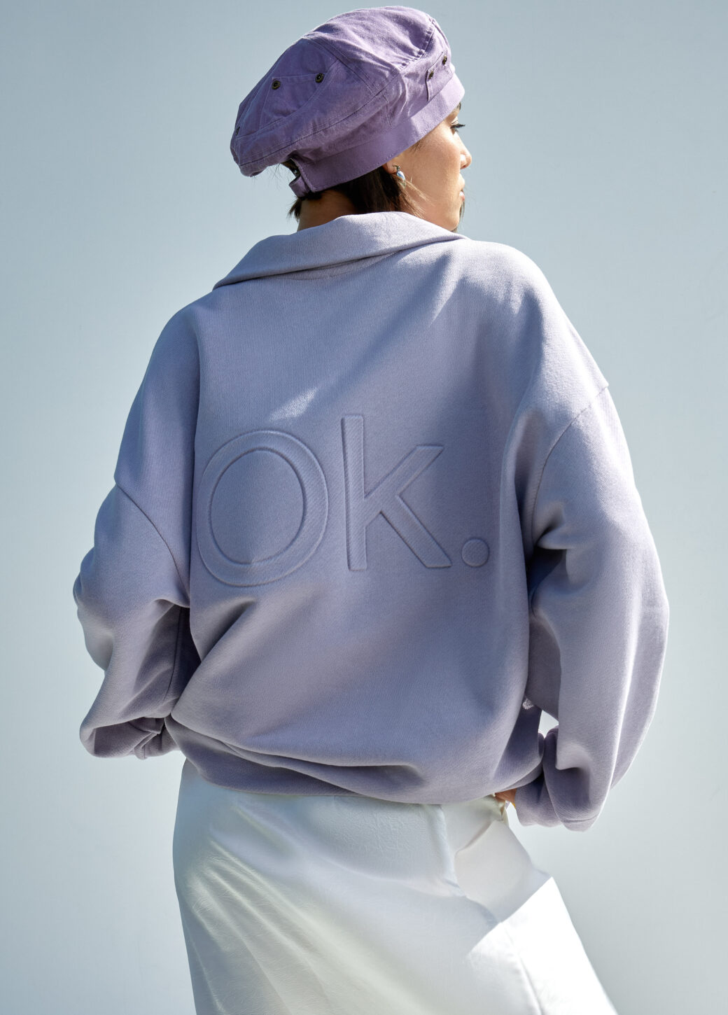 Half-zip sweatshirt TOUCHING GRASS