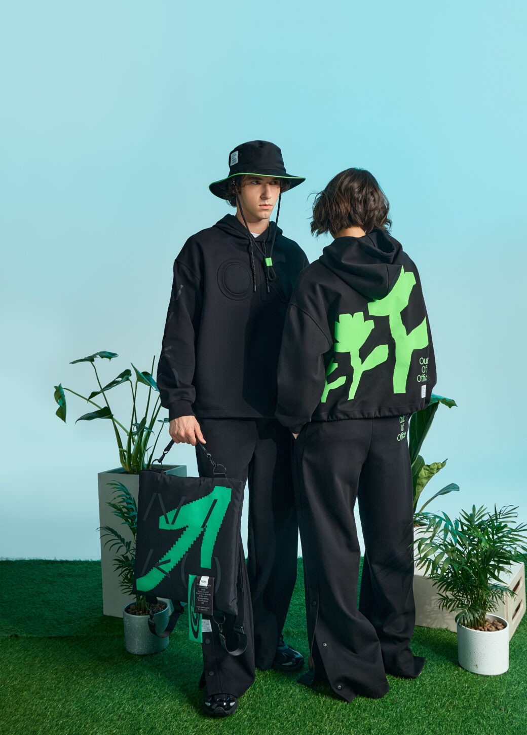 Suit TOUCHING GRASS male