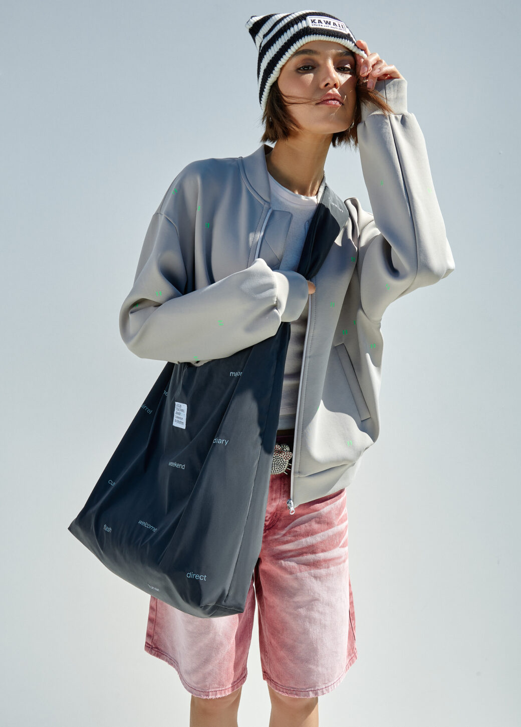 Shopper TOUCHING GRASS